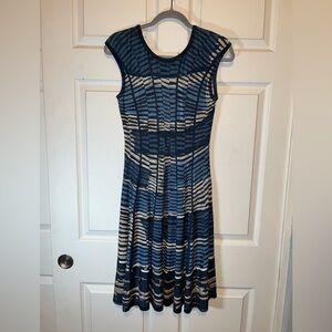 NIC+ZOE Abstract Blue and Cream Knit Dress